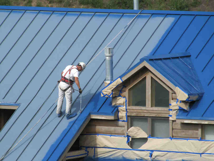 11 Benefits of Painting Metal Roofs