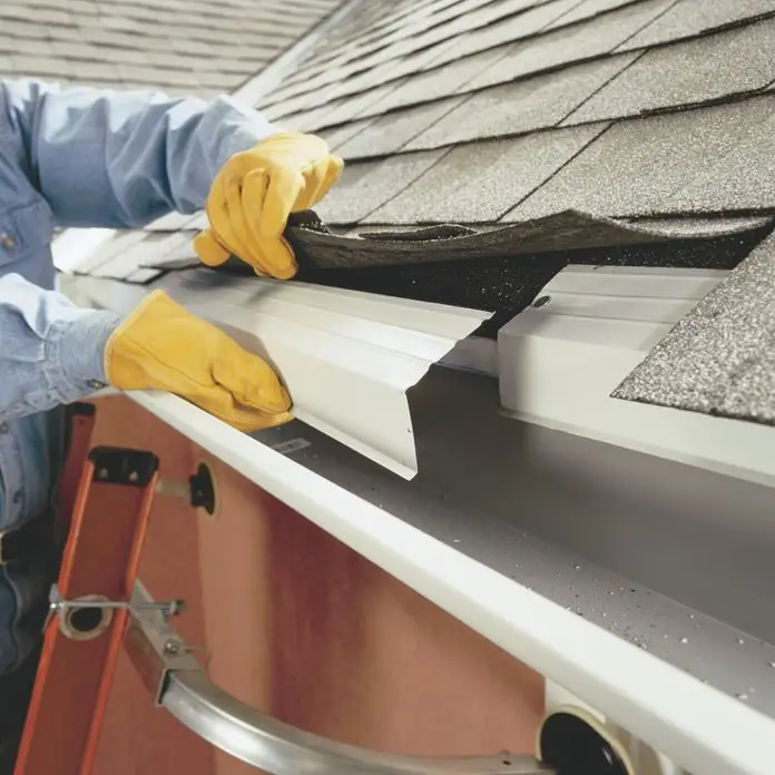 15 Silent Signs That Your Roof is Failing â The Family Handyman