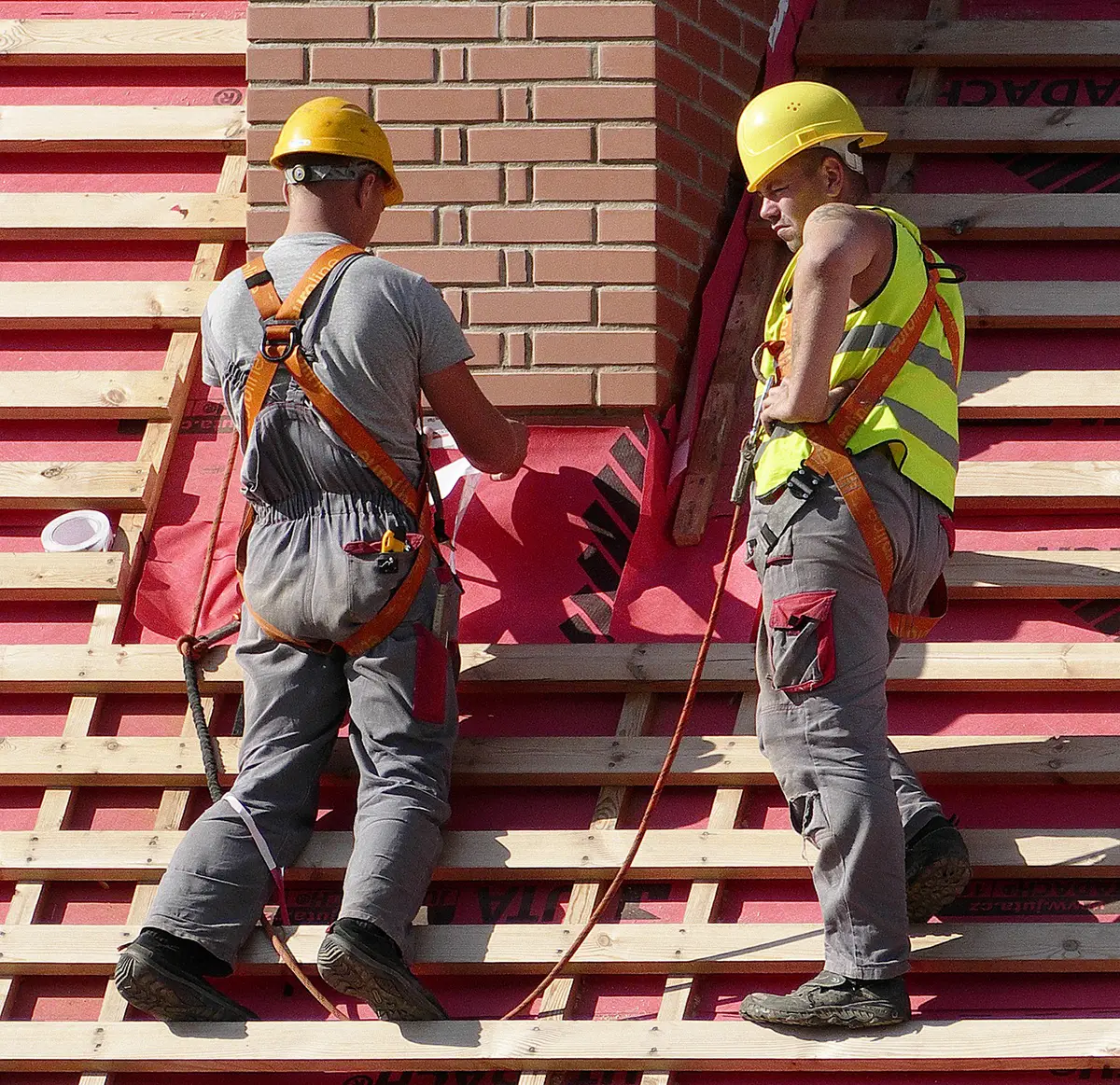 5 Questions to Ask Roofing Contractors When Hiring