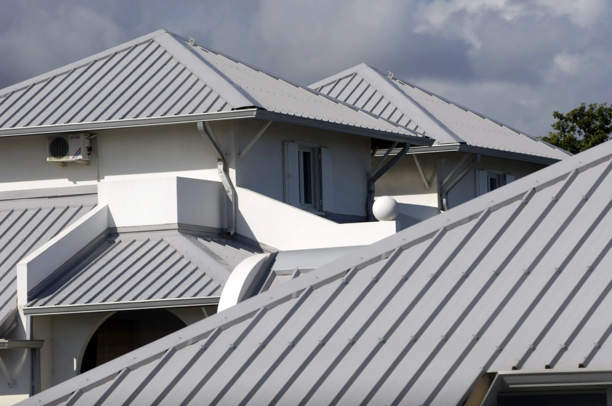 Cool Metal Roofs are a Hot Option for Homes