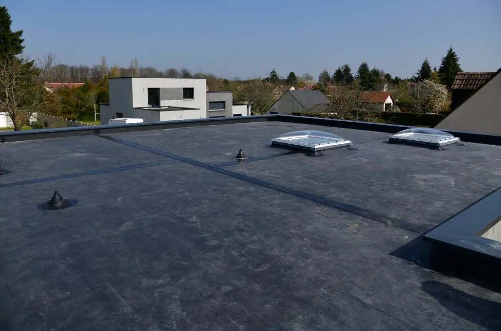Everything You Need to Know About Flat Roofs: Types, Cost ...