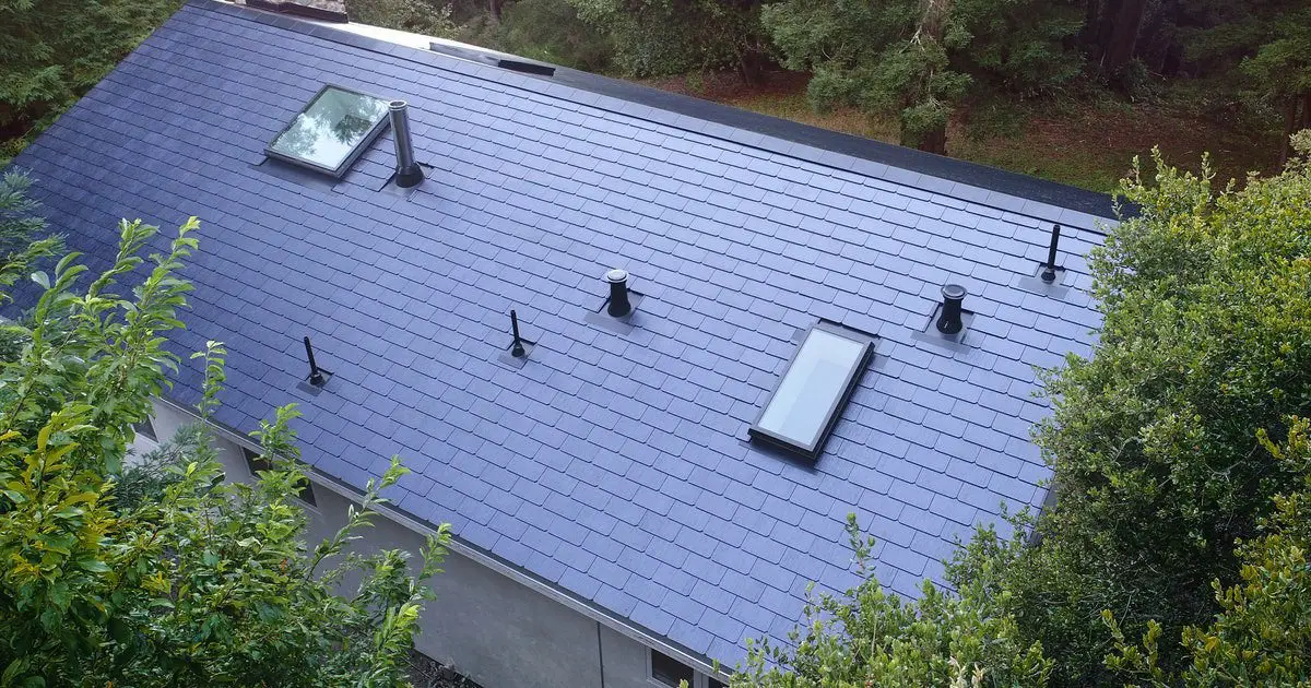 First Tesla Solar Roof Is Here, and It Looks Amazing ...