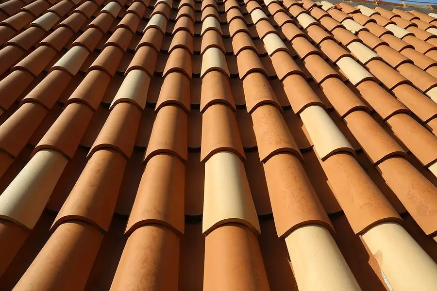 How Long Does a Tile Roof Last in Florida? (Clay, Slate ...