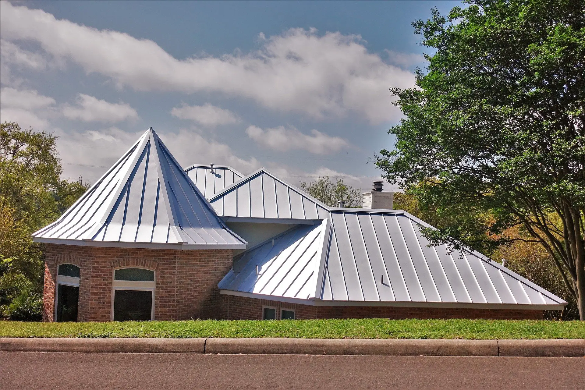How Much Does A Metal Roof Cost?