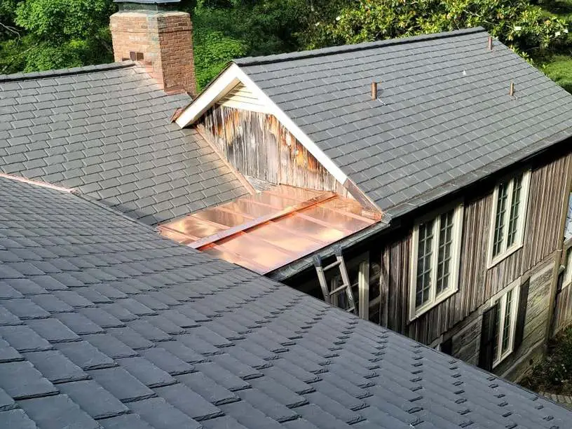 How Much Does it Cost to Replace a Roof? (The Price of ...