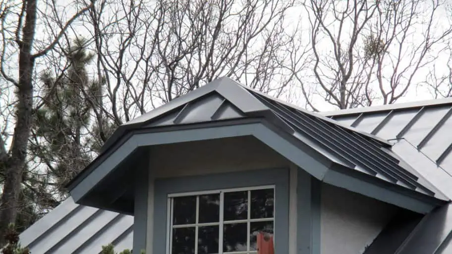 How Much Does Painting a Metal Roof Cost?