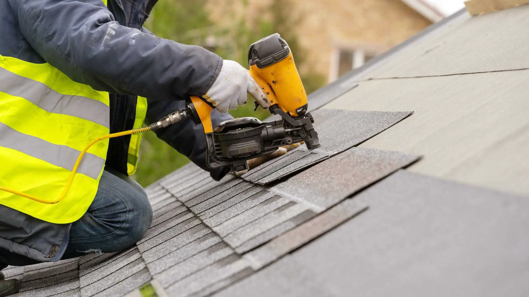 How Often Should a Roof Be Replaced? 10 Signs You Need a ...