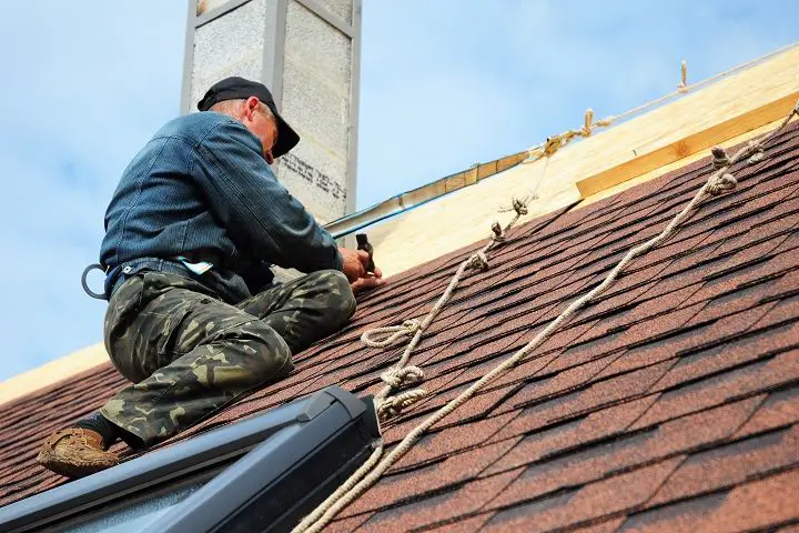 How Roof Repair Contractors Can Help You? in 2021