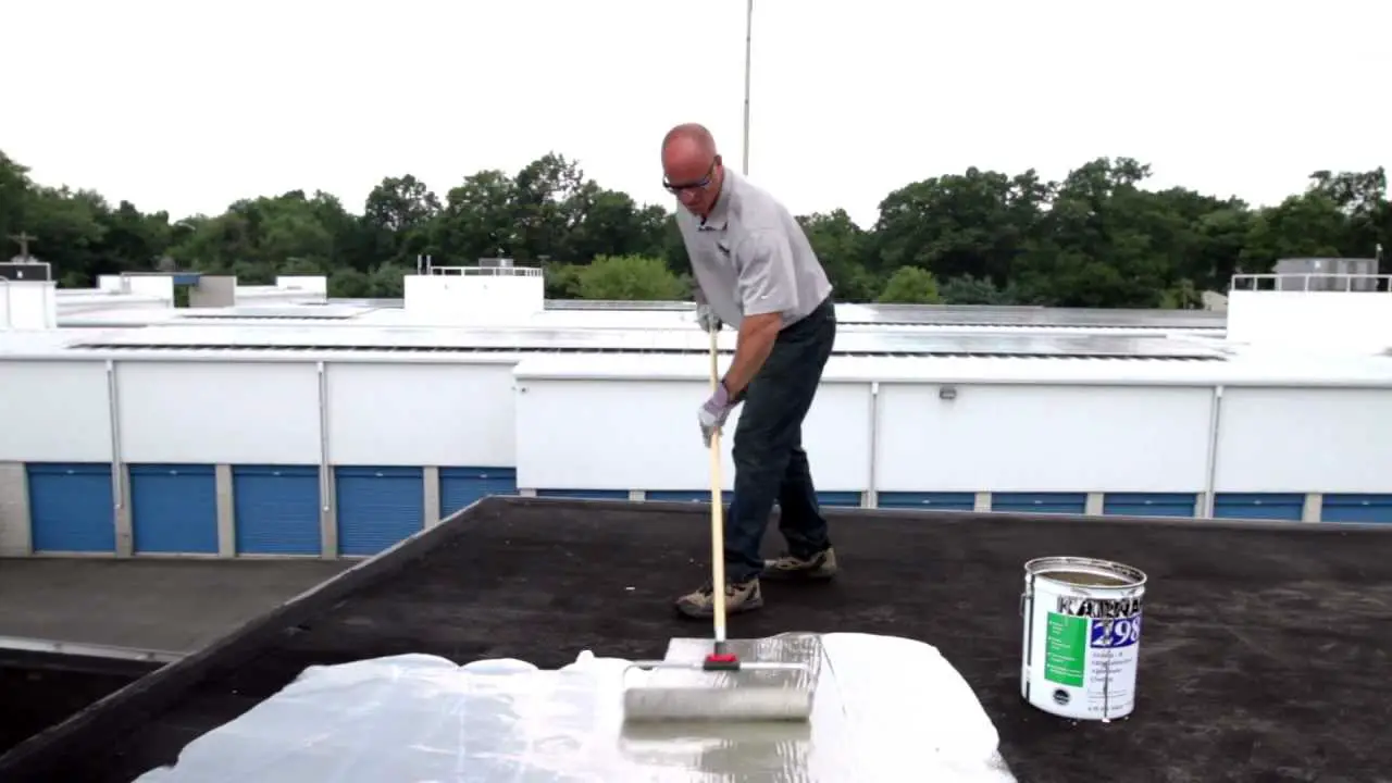 How to apply 298 Rubberized Aluminum Roof Coating to ...