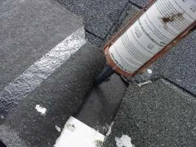 How to Apply Roof Cement