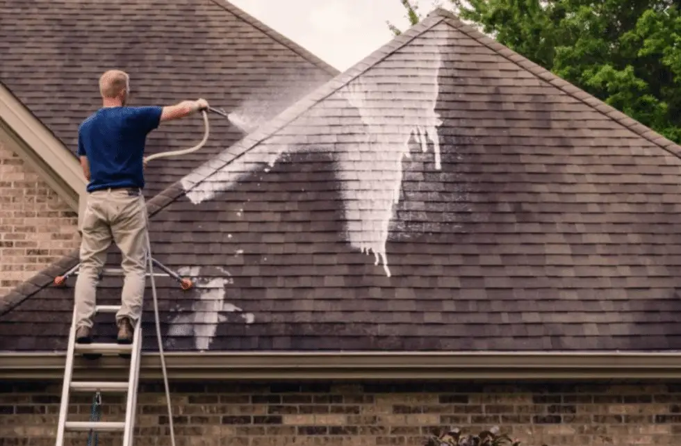 How to Clean an Asphalt Roof