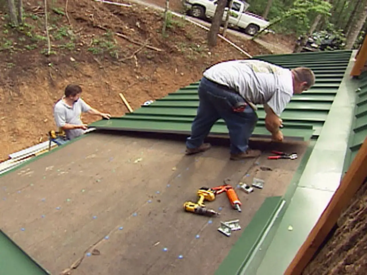 How to Install a Tin Roof