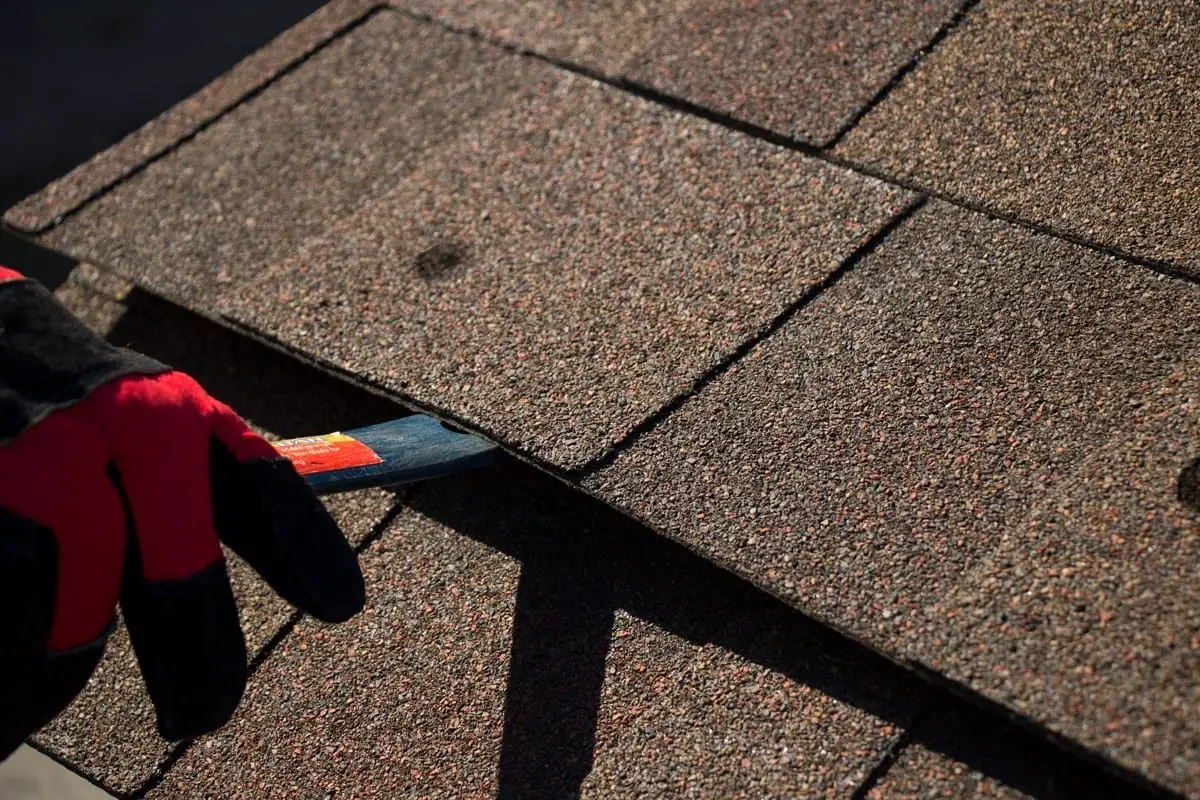 How to Replace Roof Shingles
