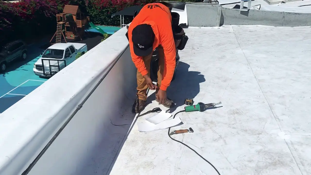 How to weld TPO roofing membrane