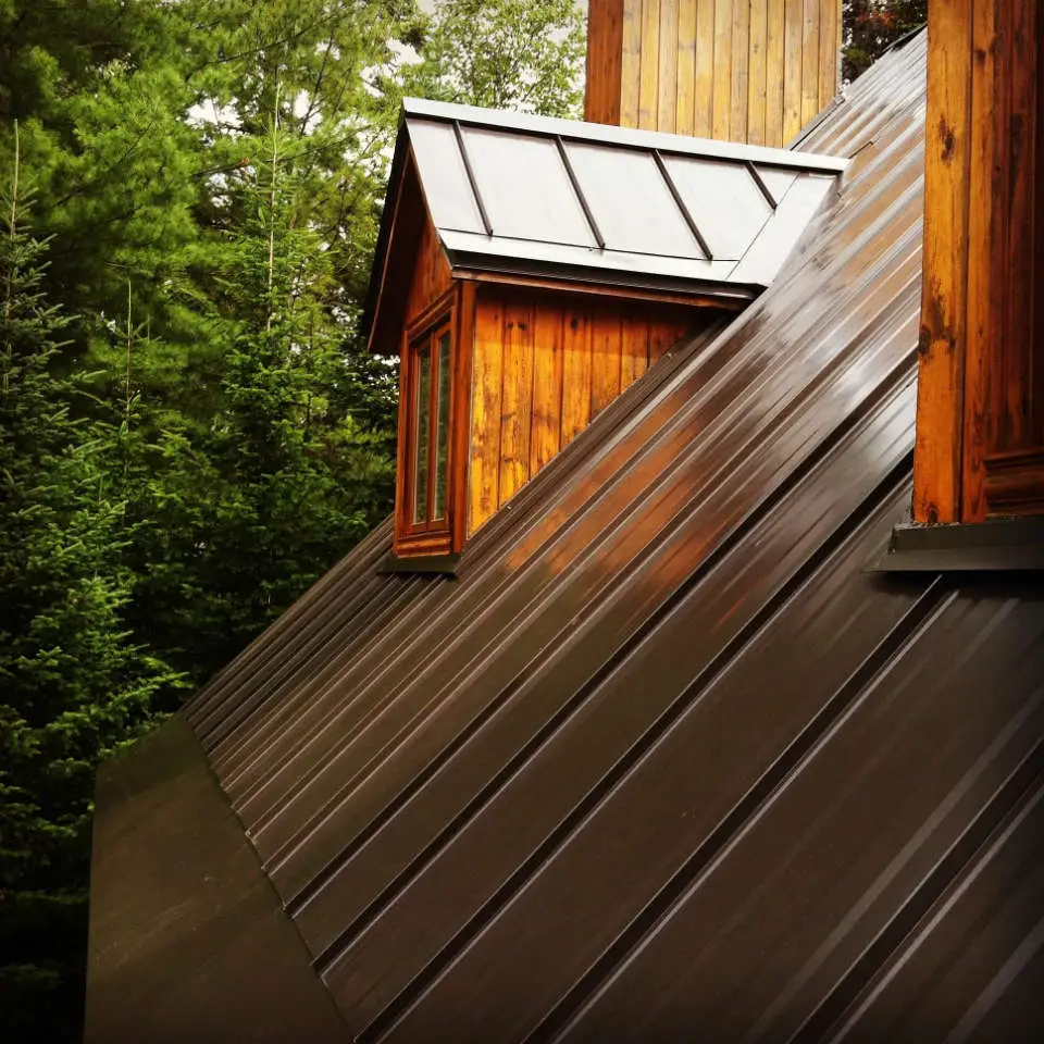 Metal Roofing in Montreal, Quebec