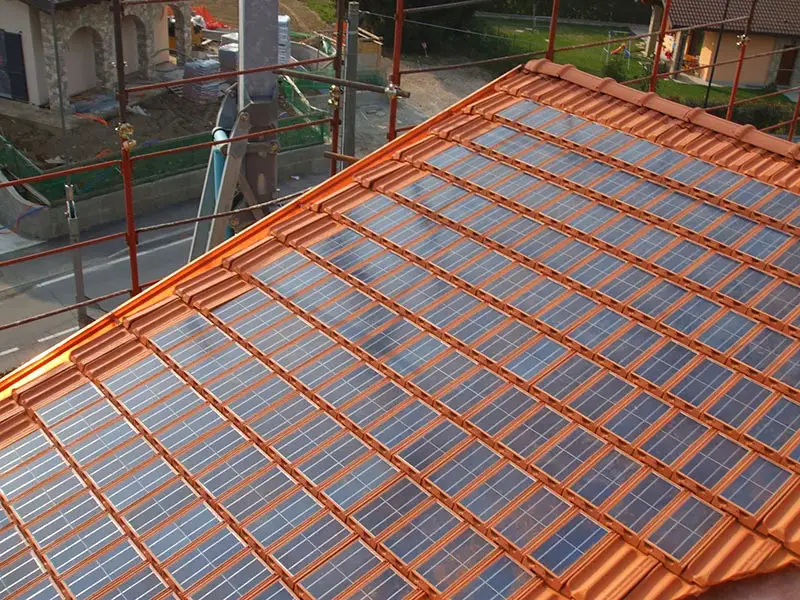 Quiet Corner:Solar Roof Tiles