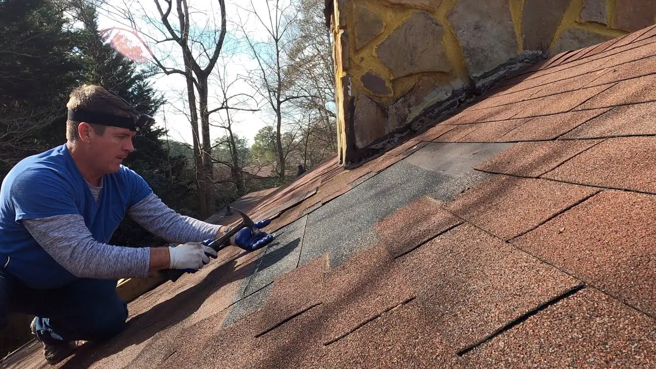 Replacing Damaged Roofing Shingles