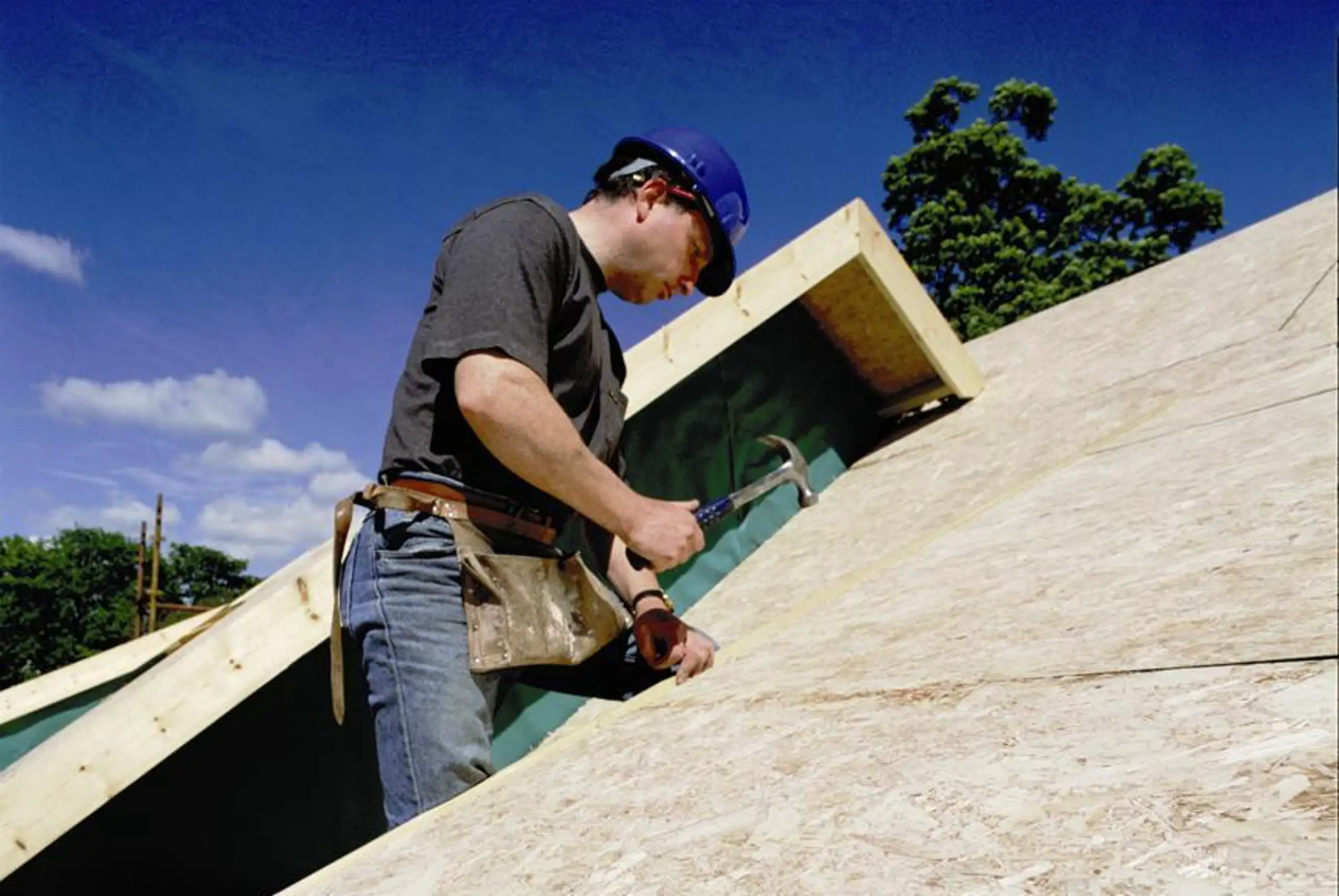 Roofing the right way: What makes OSB panels ideal