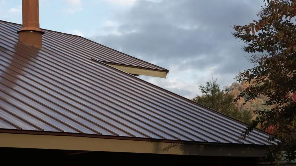 Standing Seam Metal Roof: A Great Commercial Roofing ...