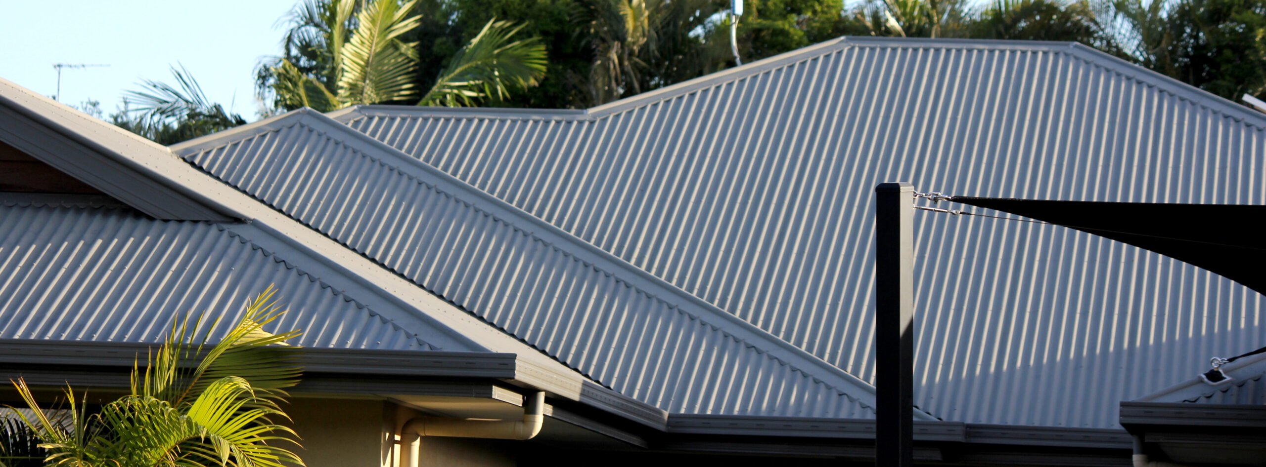 Tile vs Metal Roofing â which one is better?