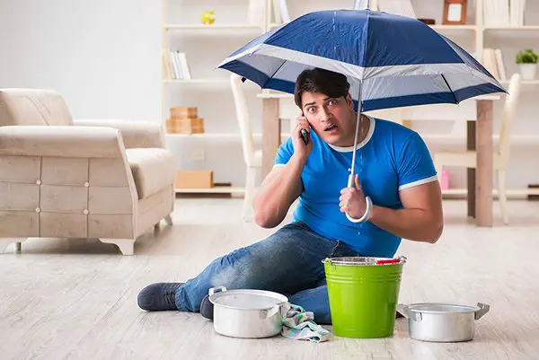 Top 6 Warning Signs of a Roof Leak