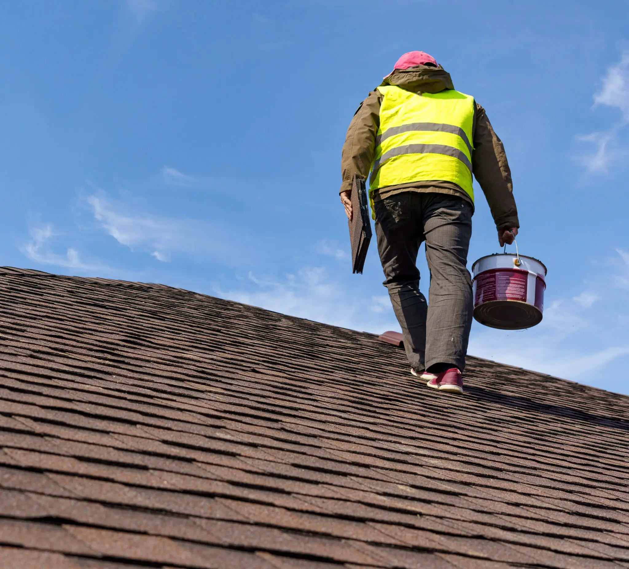 Top Signs Its Time To Replace Your Roof in Roseburg New