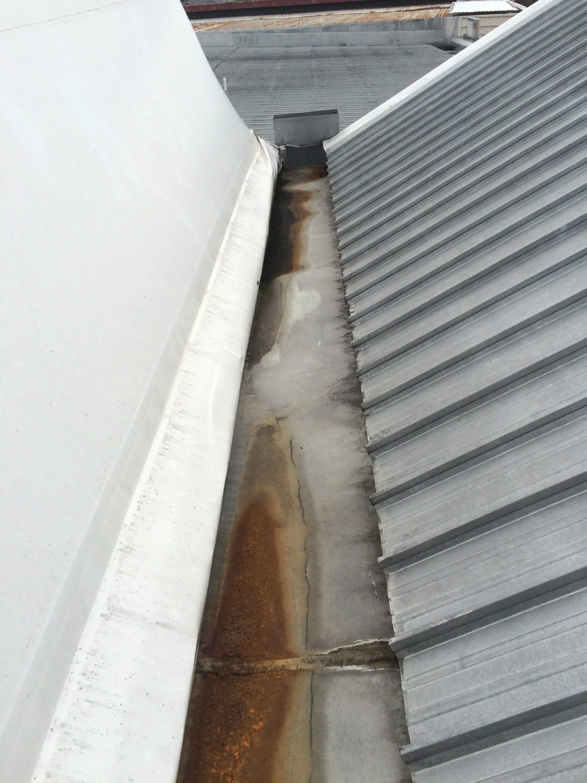 " Why is my roof leaking?"  10 POSSIBLE CAUSES OF A LEAKY ROOF
